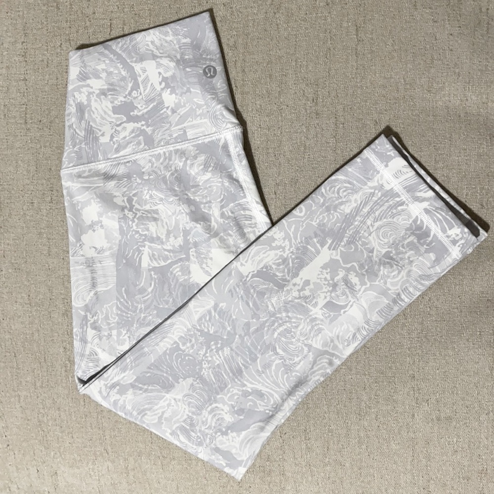 Lululemon - Size 4 - 7/8 Leggings